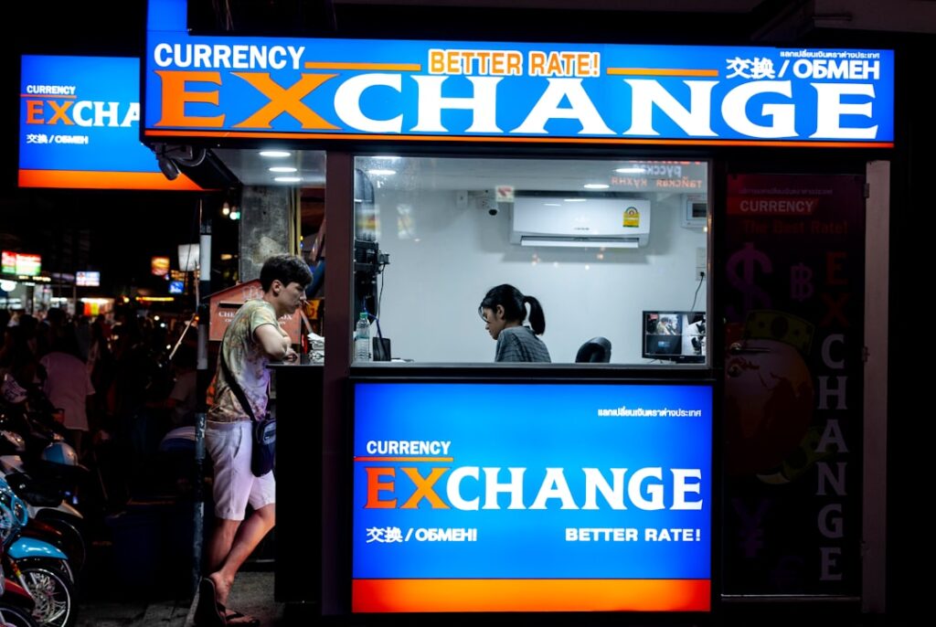 découvrez les taux de change actuels et suivez l'évolution des devises en temps réel pour optimiser vos transactions internationales.