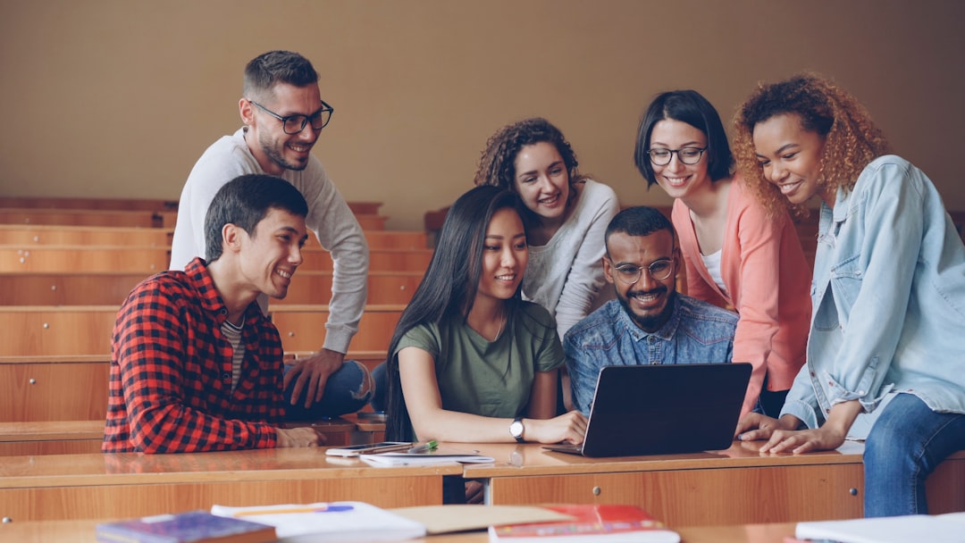 accédez facilement à l'intranet de l'université pour consulter vos ressources, informations académiques et services en ligne sécurisés.
