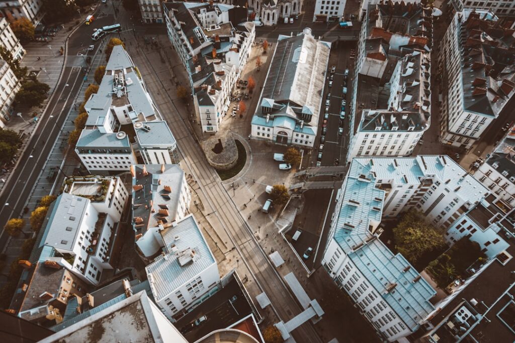 découvrez quels quartiers de nantes éviter pour un investissement immobilier sécurisé et rentable. analyse des zones à risques pour mieux orienter vos choix d'achat.