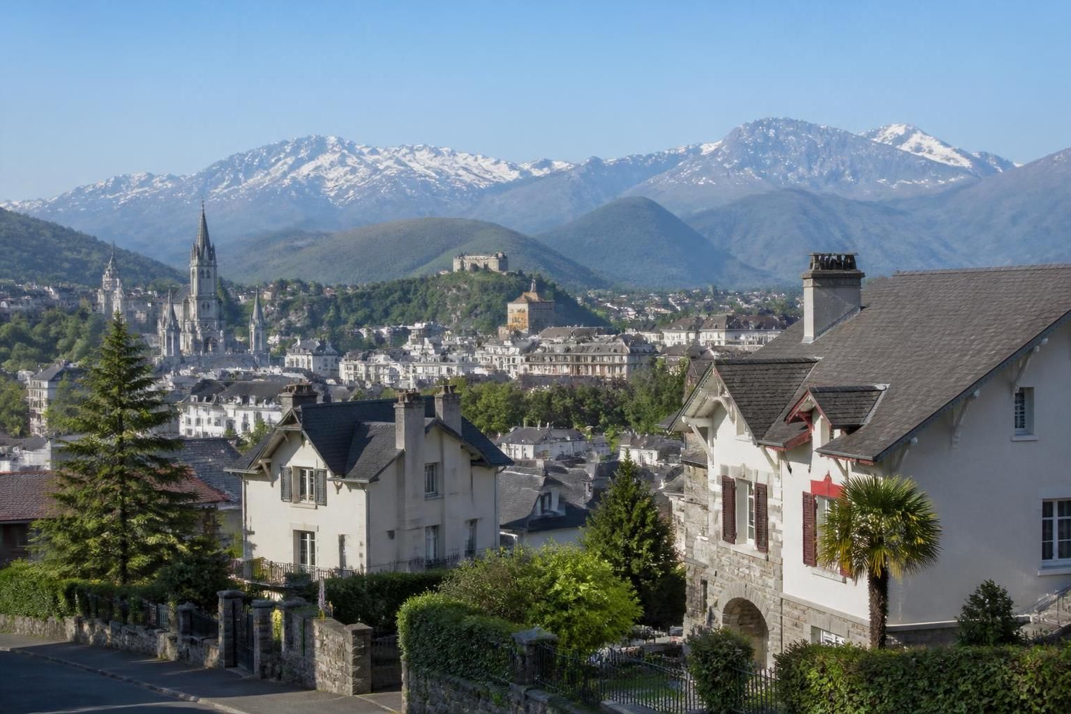 découvrez les quartiers incontournables de lourdes pour investir dans une maison à vendre et réaliser un achat immobilier rentable.